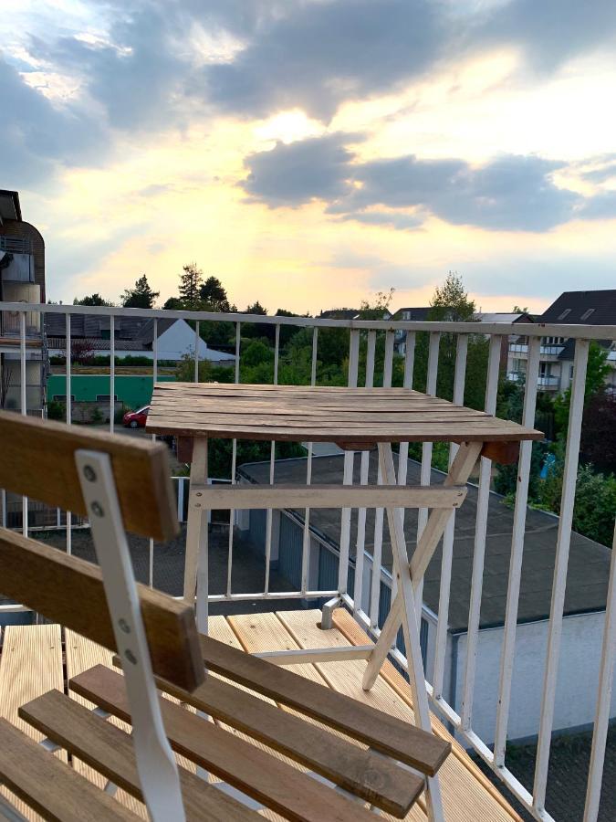 Schoene 3-zimmer-wohnung In Koeln-brueck Mit Eigenem Parkplatz Apartamento *