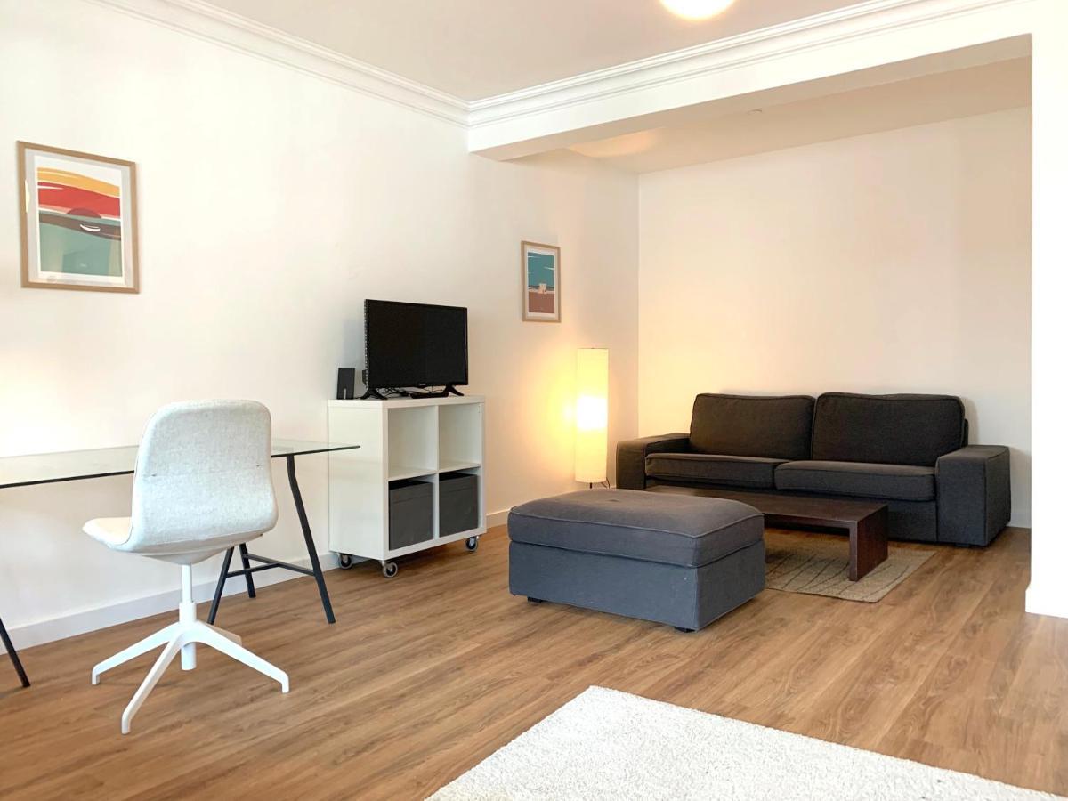 Schoene 3-zimmer-wohnung In Koeln-brueck Mit Eigenem Parkplatz * Colónia