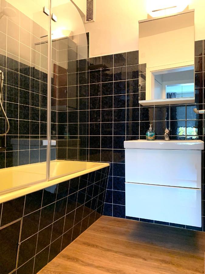 Apartamento Schoene 3-zimmer-wohnung In Koeln-brueck Mit Eigenem Parkplatz Colónia