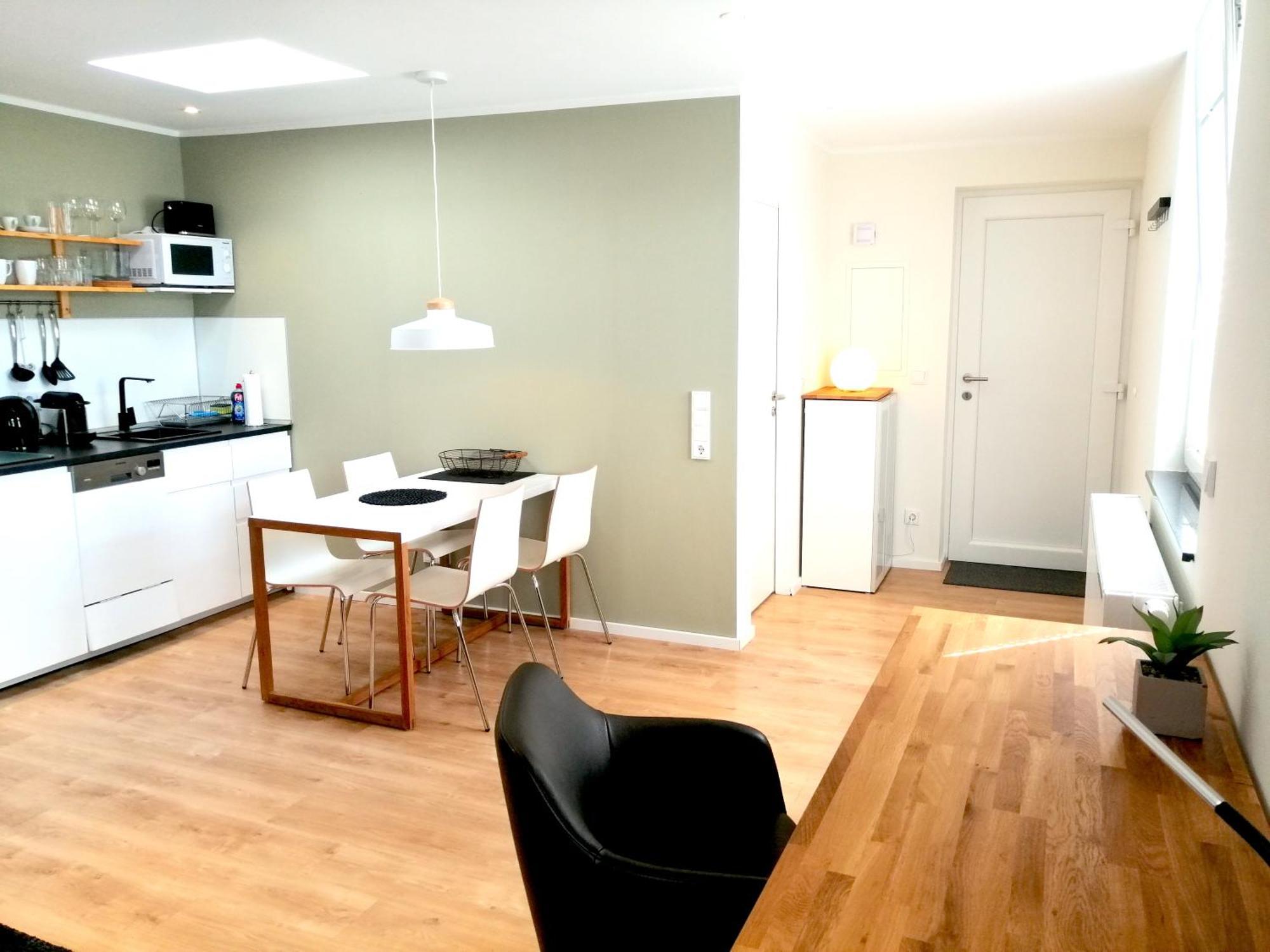 Apartamento Schoene 3-zimmer-wohnung In Koeln-brueck Mit Eigenem Parkplatz *